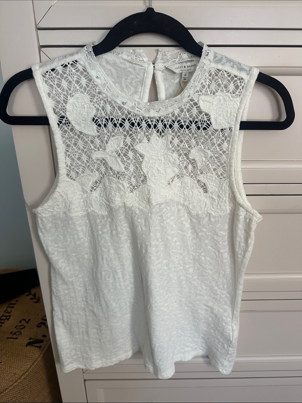 BNWT Lucky Brand White Lace Floral Yoke Sleeveless Camisole